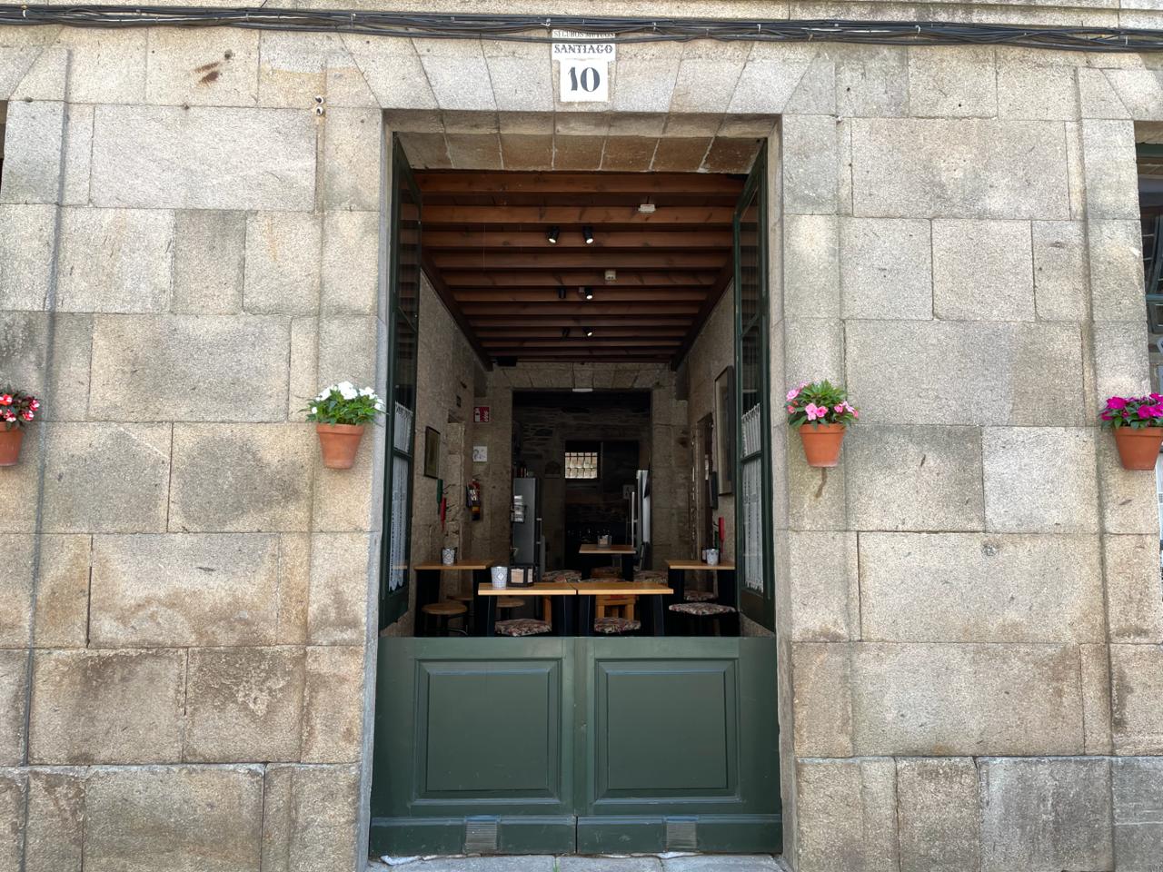 Entrada de Langrina, numero 10 de la Rua da Troia